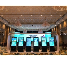 Màn hình quảng cáo 55 inch cảm ứng