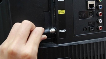 Hoàng Trần chia sẻ cách bắt bệnh một số lỗi thường gặp trên màn hình tivi LCD