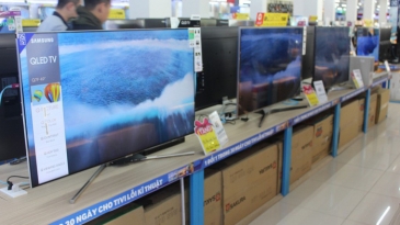 Hoàng Trần mách bạn mẹo nhỏ tránh mua phải TV hàng trưng bày