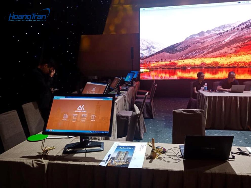 Hệ thống màn hình LCD do Hoàng Trần lắp đặt