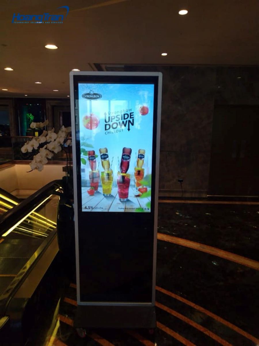 Cho thue kiosk quang cao dang cot dung