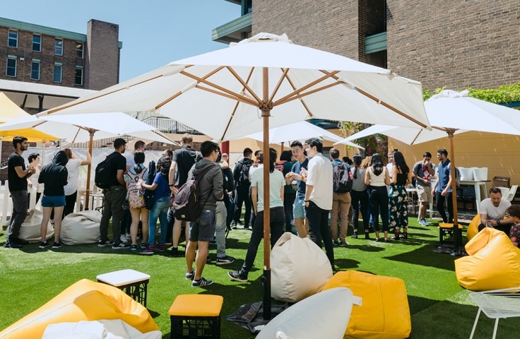 tao bong mat cho khach khi to chuc su kien ngoai troi