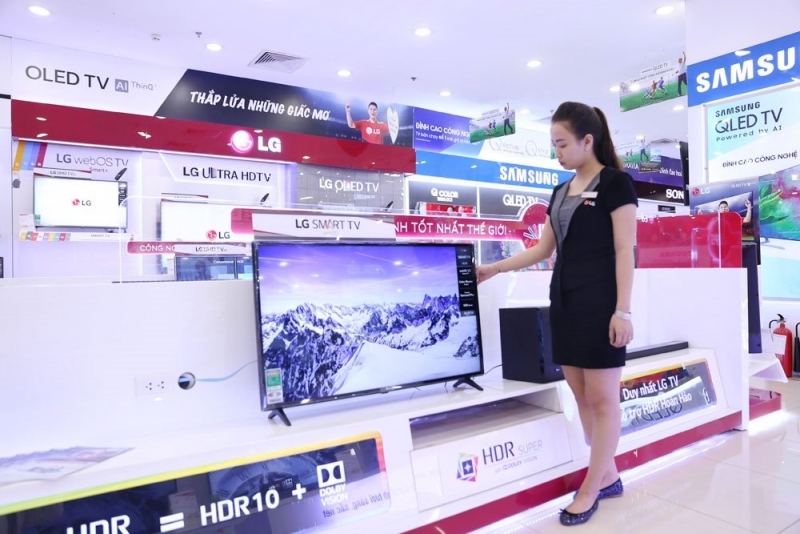 Khong nen mua tivi hang trung bay