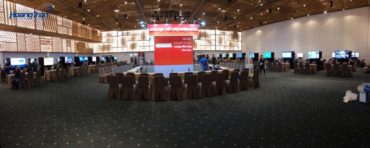 Hoang Tran dong hanh cung hoi thao Du hoc Uc