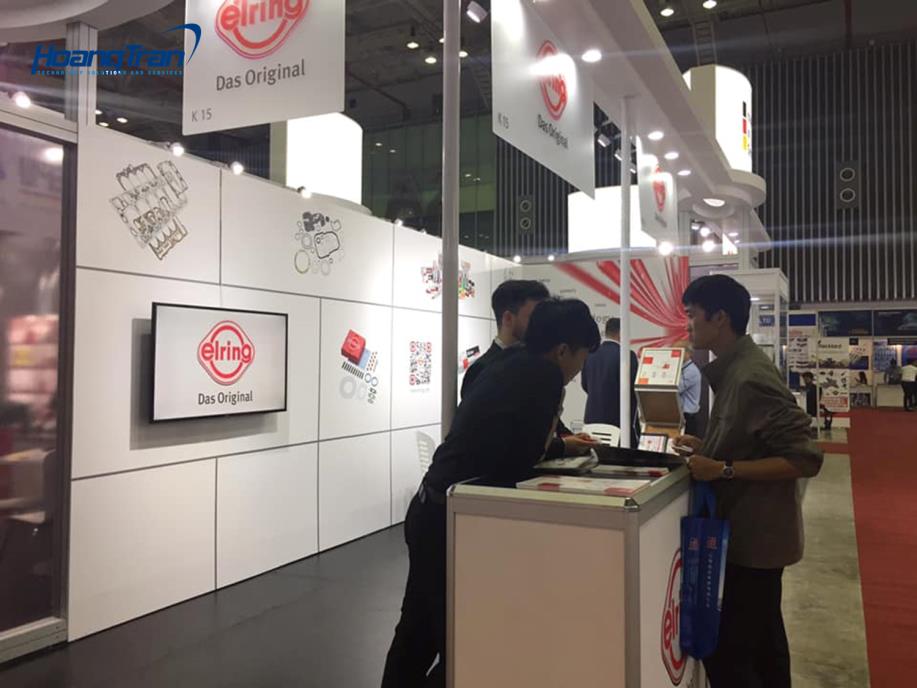 Hoang Tran dong hanh cung trien lam cong nghiep oto 2