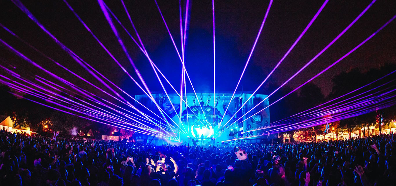 Am thanh anh sang su kien ngoai troi