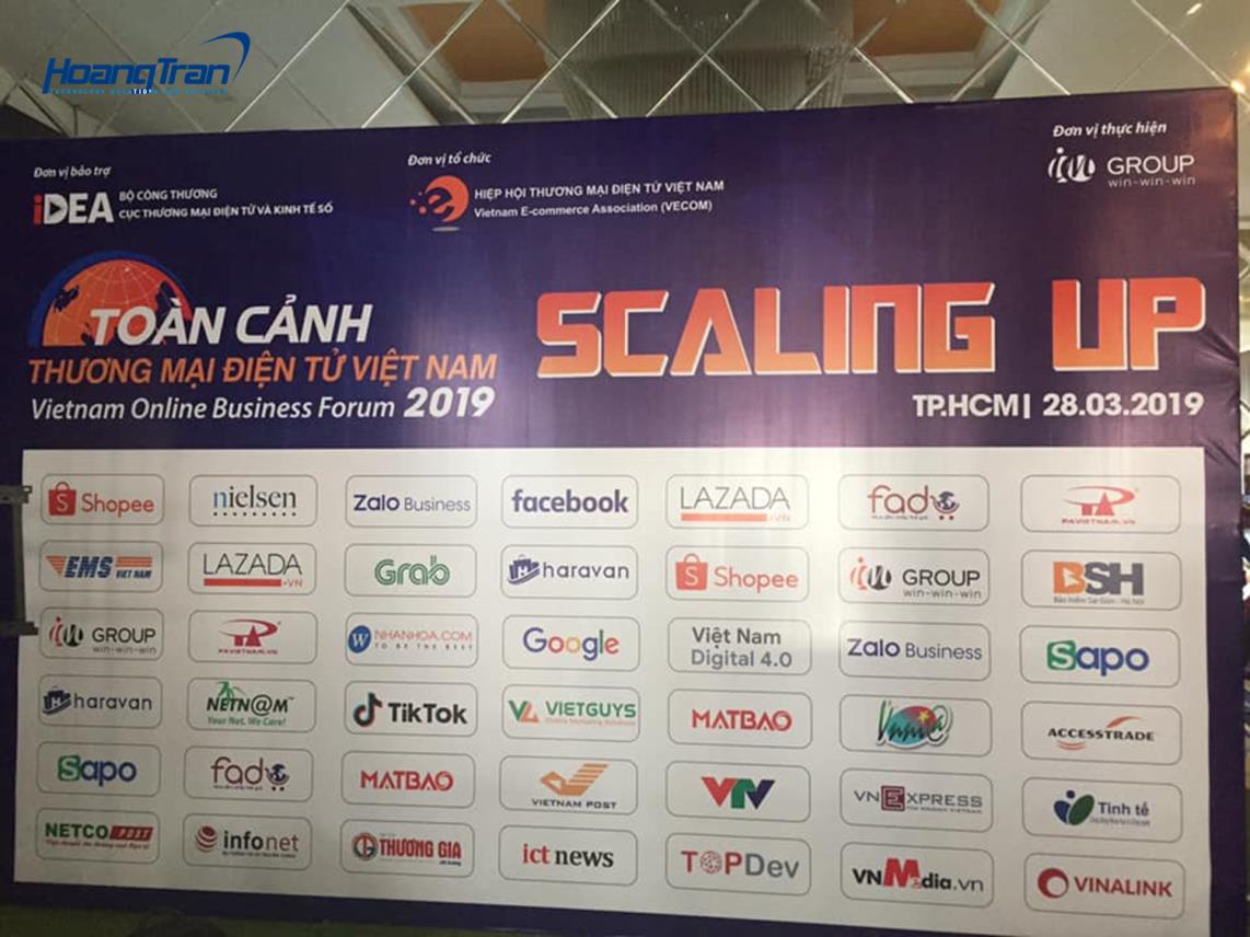 Hoàng trần đồng hành cùng sự kiện quảng cáo