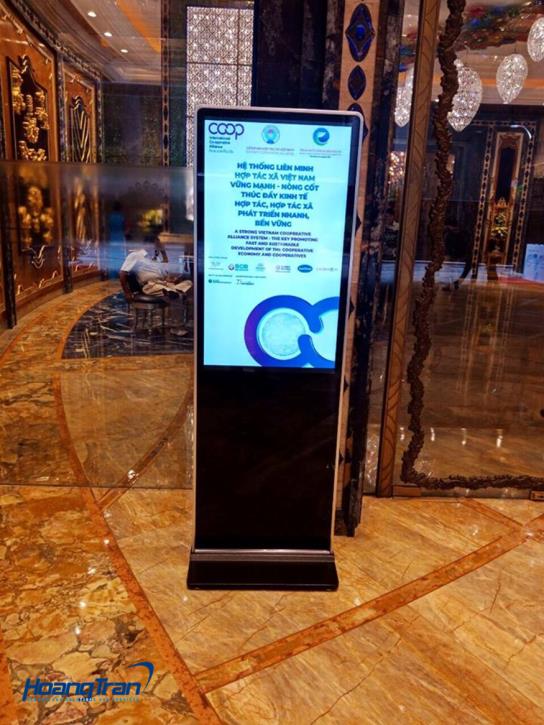 Tivi dang dung chuyen dung cho su kien tam quoc te